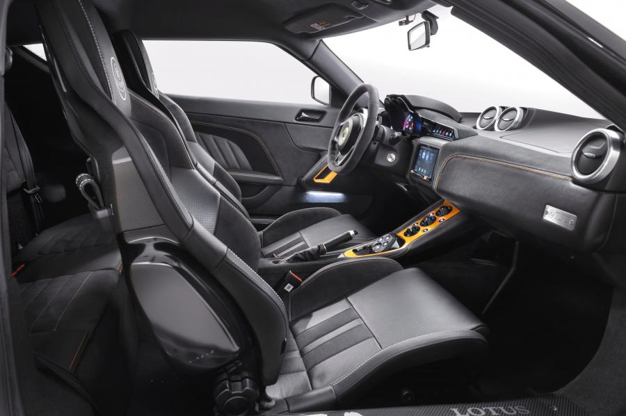 Интерьер Lotus Evora GT 2019 года  (NA) (фото 7 из 40)